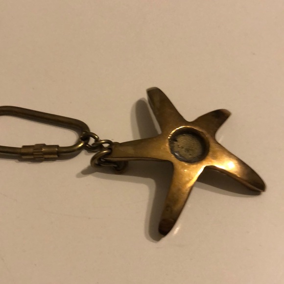 Brass starfish keychain - Picture 5 of 5